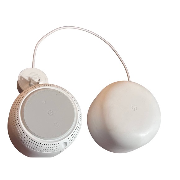 Google Nest 2nd Gen AC Dual Band WiFi Router and Extender, Snow (GA00822-US) - Picture 2 of 5